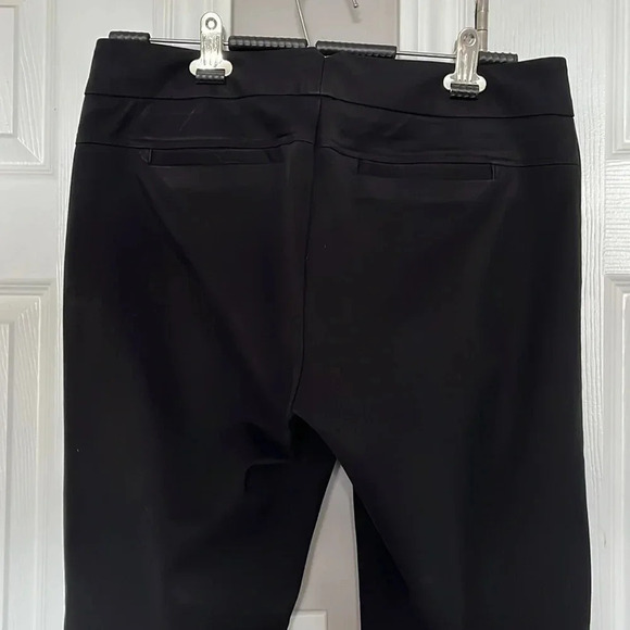 CYNTHIA ROWLEY Black Slim Ankle Dress Pant, Size 6 - Picture 6 of 10